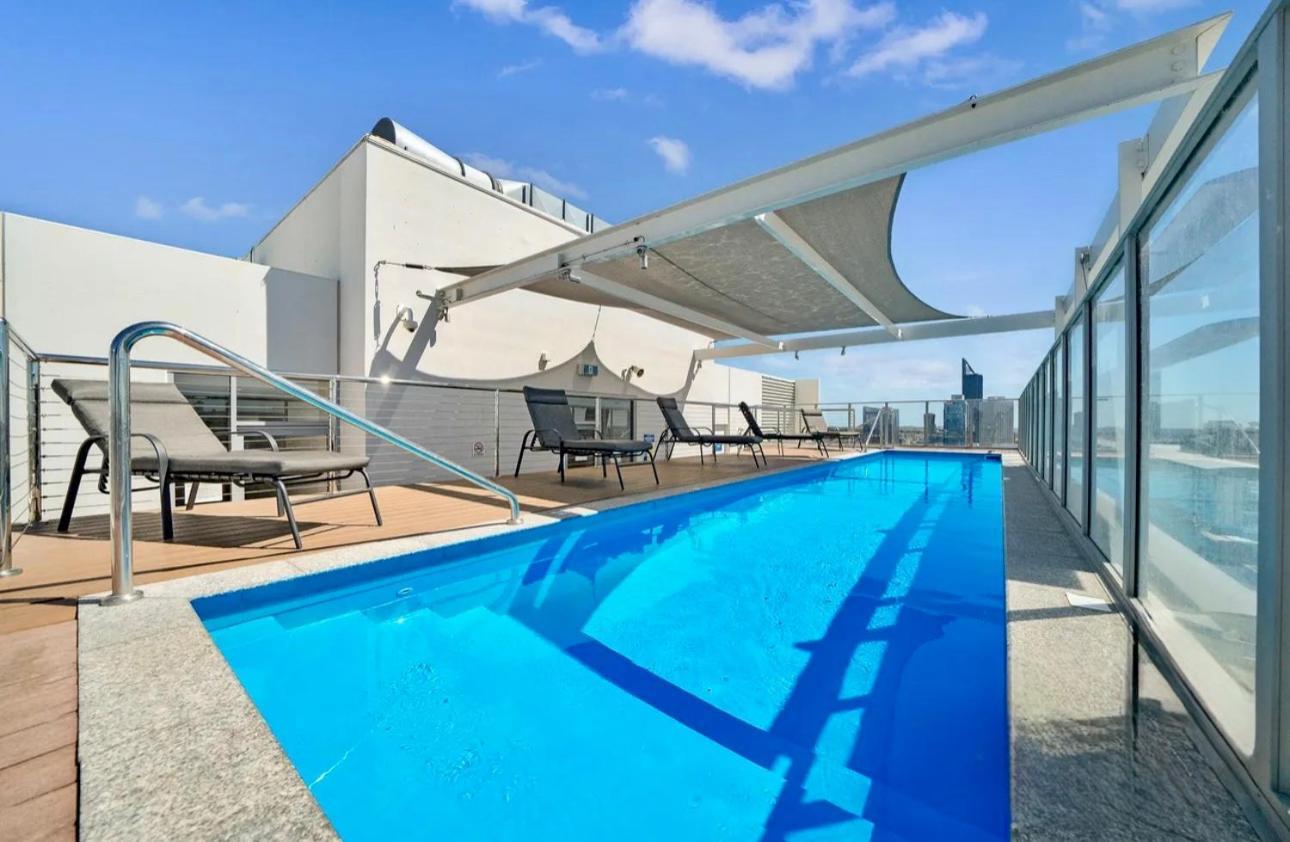 In The City Perth 1B1B Pool And Nice View 외부 사진